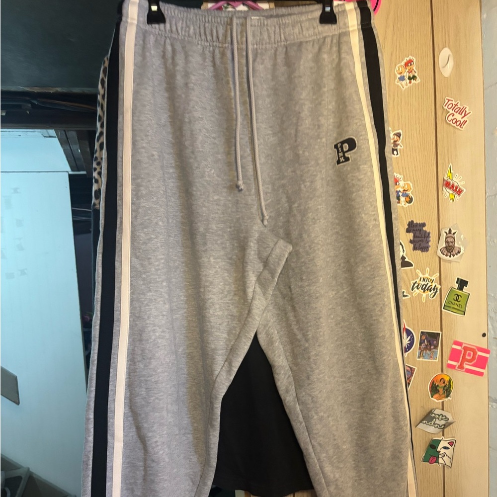 NEW VS PINK SWEATPANTS!!